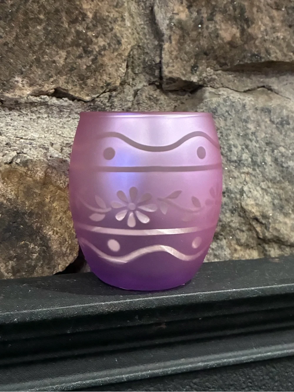 Yankee Candle Flicker Egg Votive Candle Holder Easter Purple Brand New